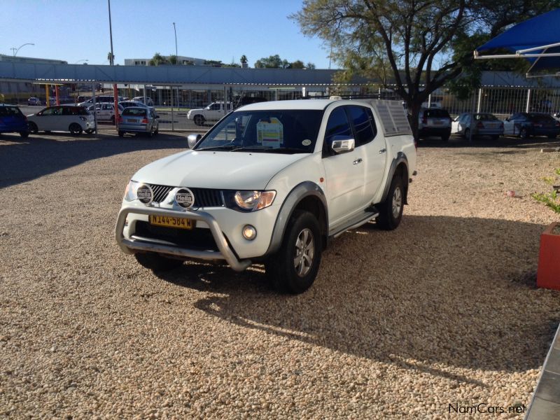 Mitsubishi Triton 3.2 Di-D 4x4 Auto D/CAB in Namibia