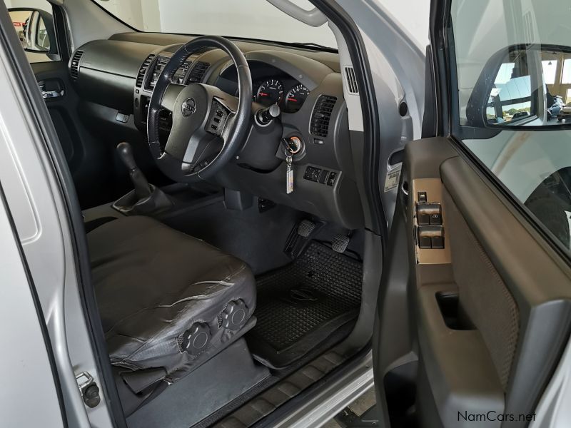 Nissan Navara 4.0 V6 D/Cab 4x4 in Namibia
