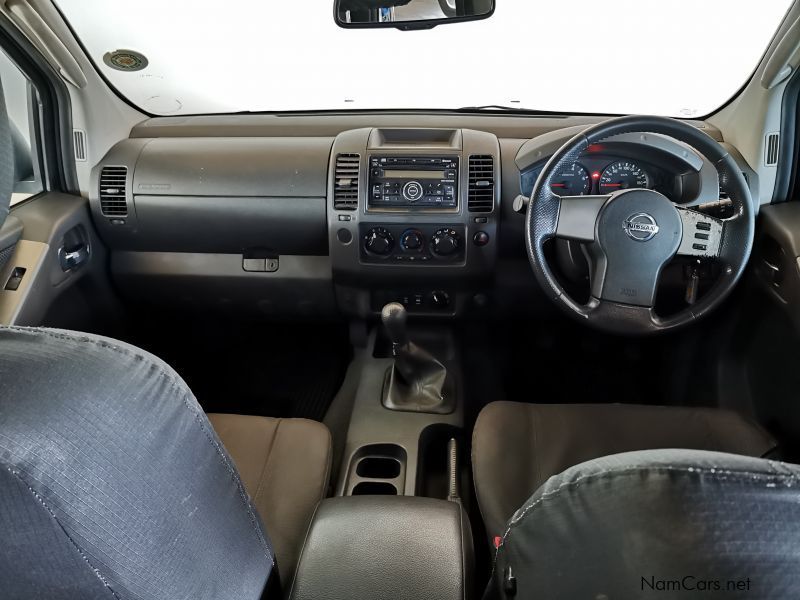 Nissan Navara 4.0 V6 D/Cab 4x4 in Namibia