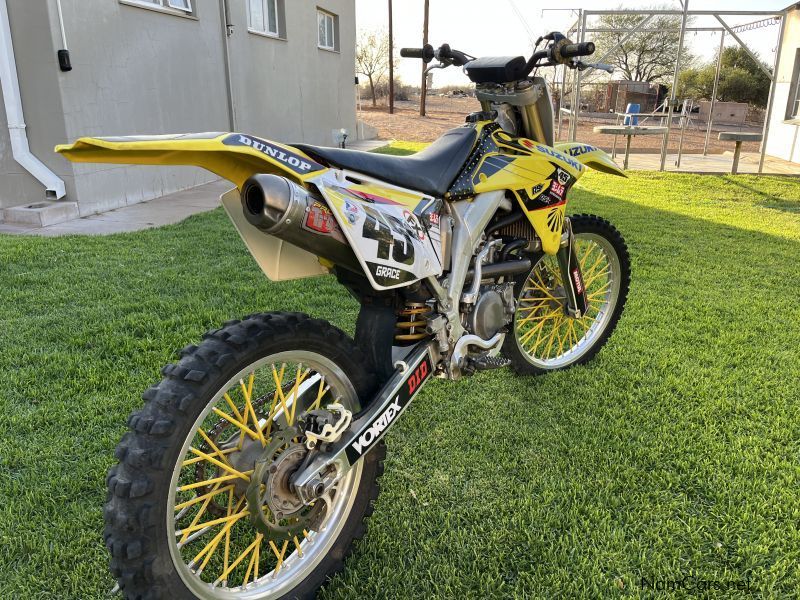 Suzuki 450 in Namibia