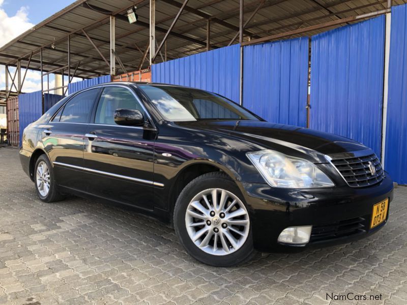 Toyota Crown 3.0L V6 in Namibia