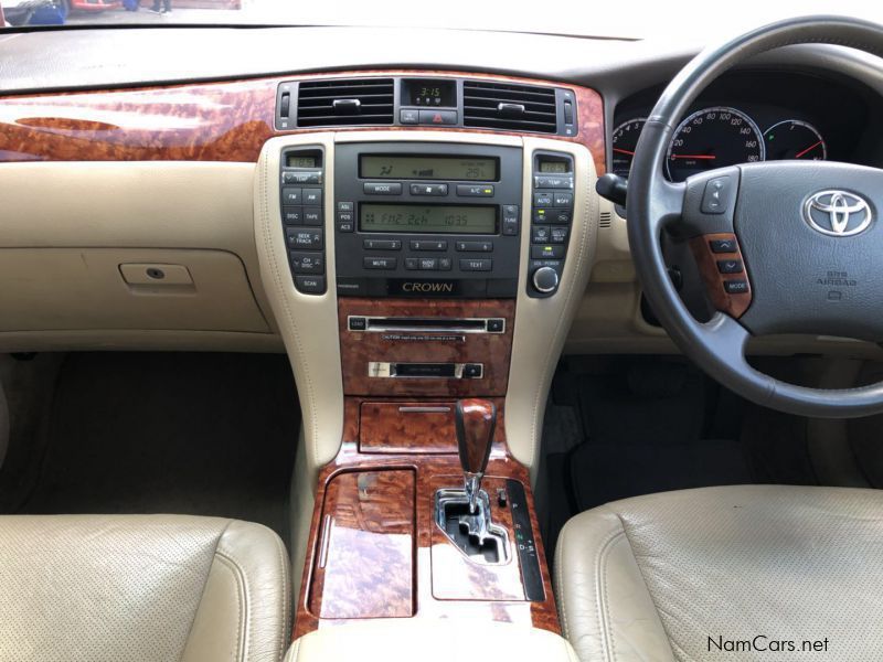 Toyota Crown 3.0L V6 in Namibia