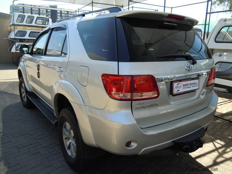Toyota FORTUNER 4.0V6 A/T 4X4 in Namibia