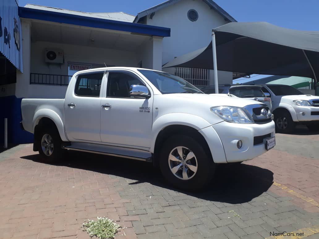 Toyota Hilux 4.0 V6 D/C in Namibia