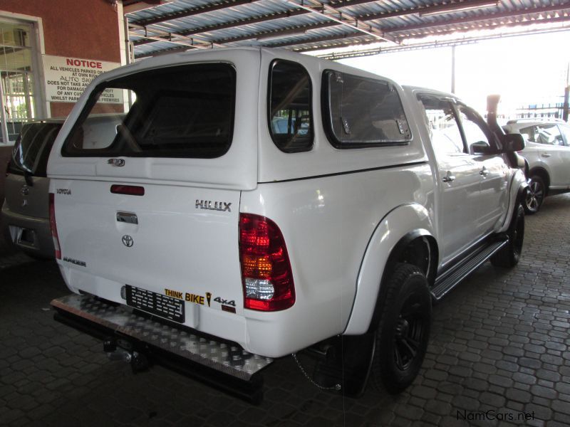 Toyota Hilux 4.0 V6 D/C 4x4 in Namibia