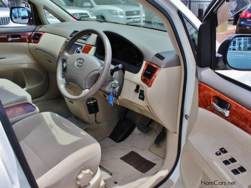 toyota ipsum салон