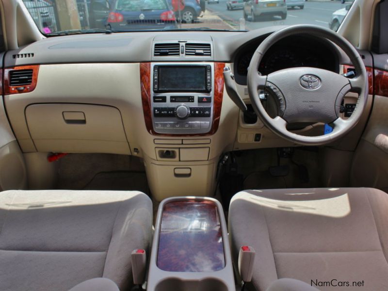 toyota ipsum салон