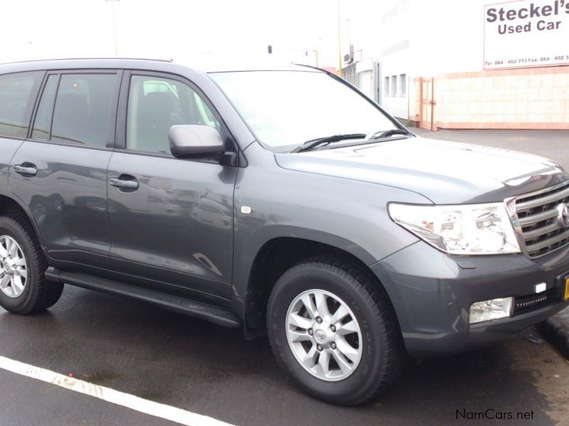 Toyota LANDCRUISER 200 SERIES V8 DIESEL in Namibia