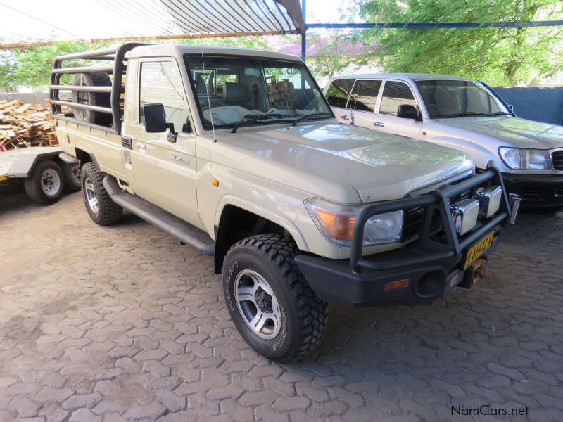 Toyota LANDCRUISER 4500 EFI in Namibia