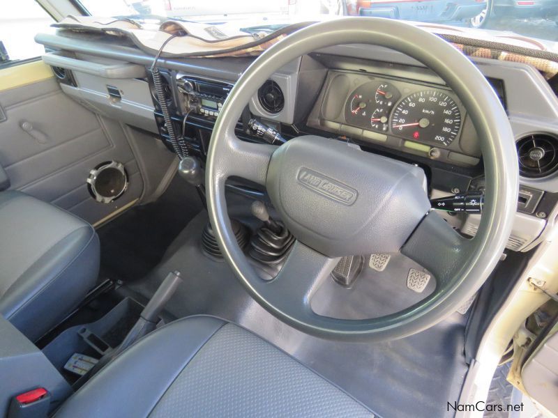 Toyota LANDCRUISER 4500 EFI in Namibia