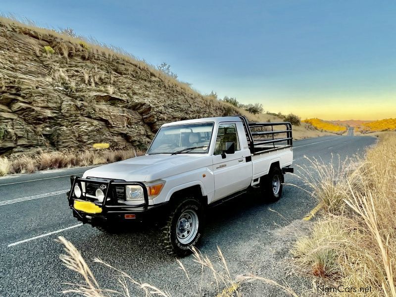 Toyota Land Cruiser 4,5EFI in Namibia