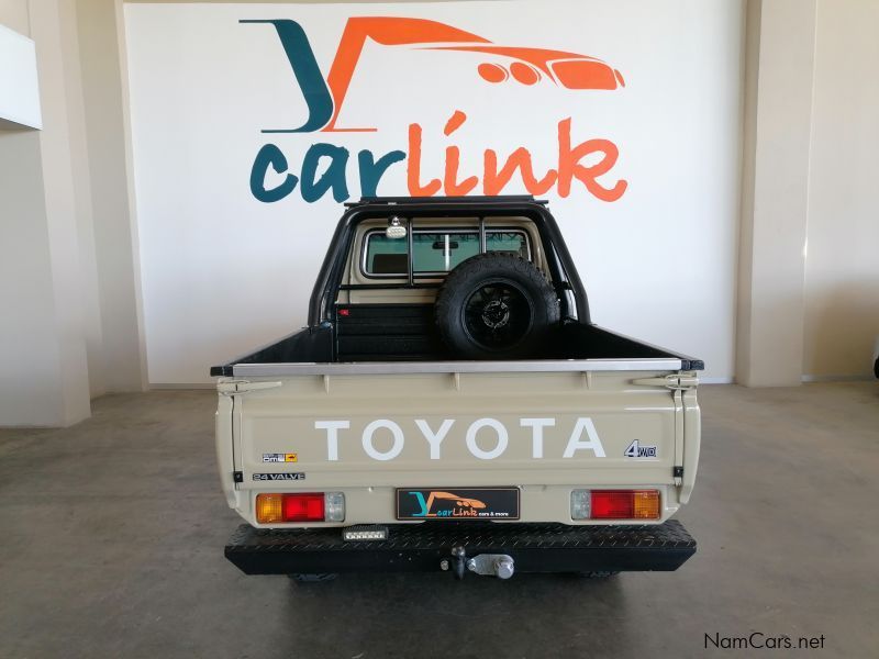 Toyota Land Cruiser 4.5 EFI 4x4 in Namibia