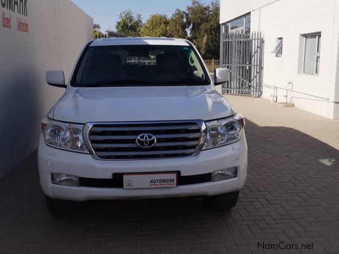 Toyota Land Cruiser 4.5 VX V8 in Namibia