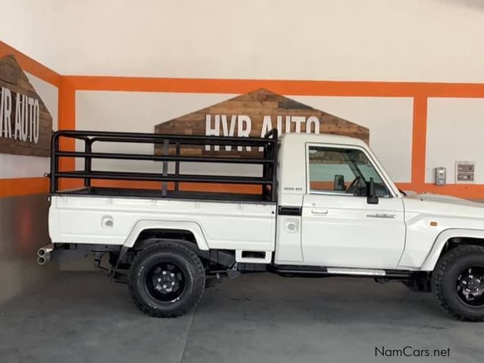 Toyota Landcruiser 4.5 EFI in Namibia