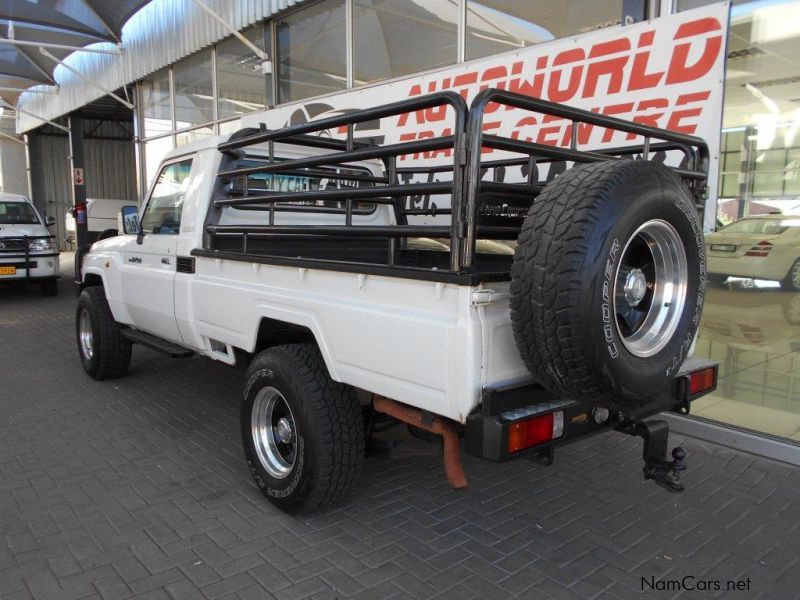 Toyota Landcruiser 70 4.5p P/u S/c in Namibia
