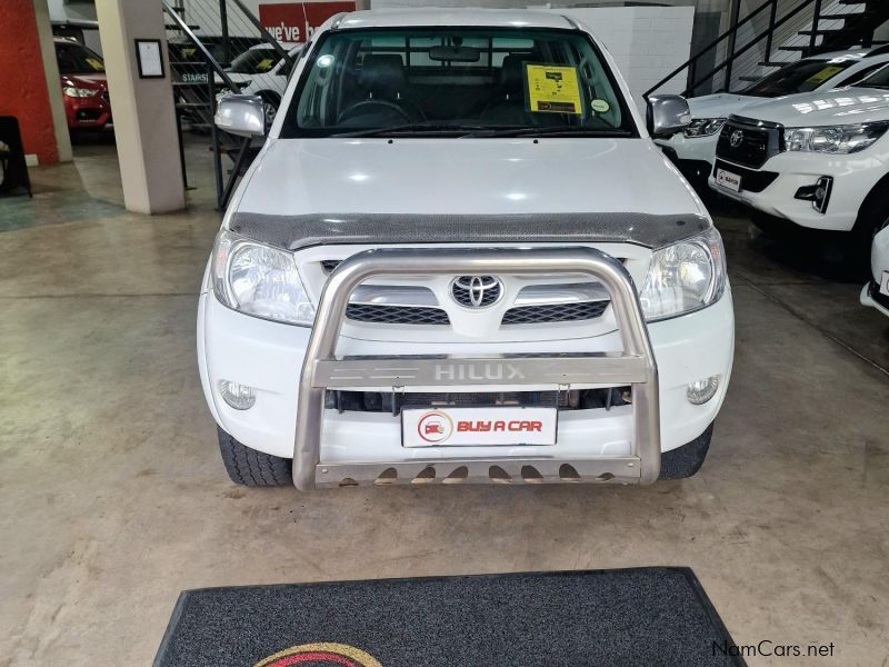 Toyota TOYOTA HILUX 4.0 V6 4X4 AUTO D/C in Namibia