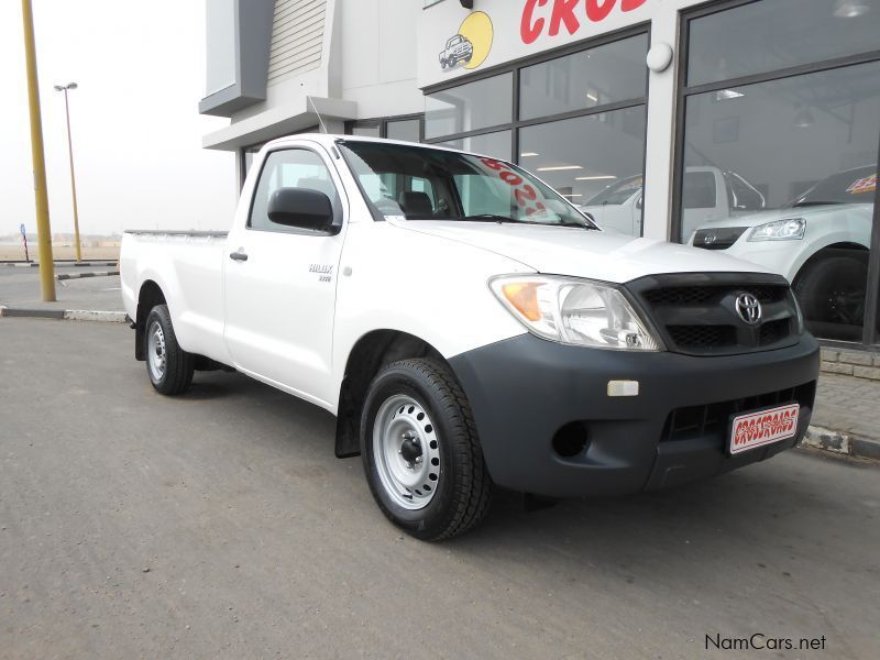 Toyota hilux 2.0 vvti +ac in Namibia