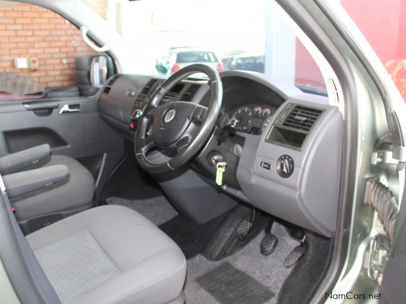 Volkswagen Kombi 2.5 TDI  T5 in Namibia