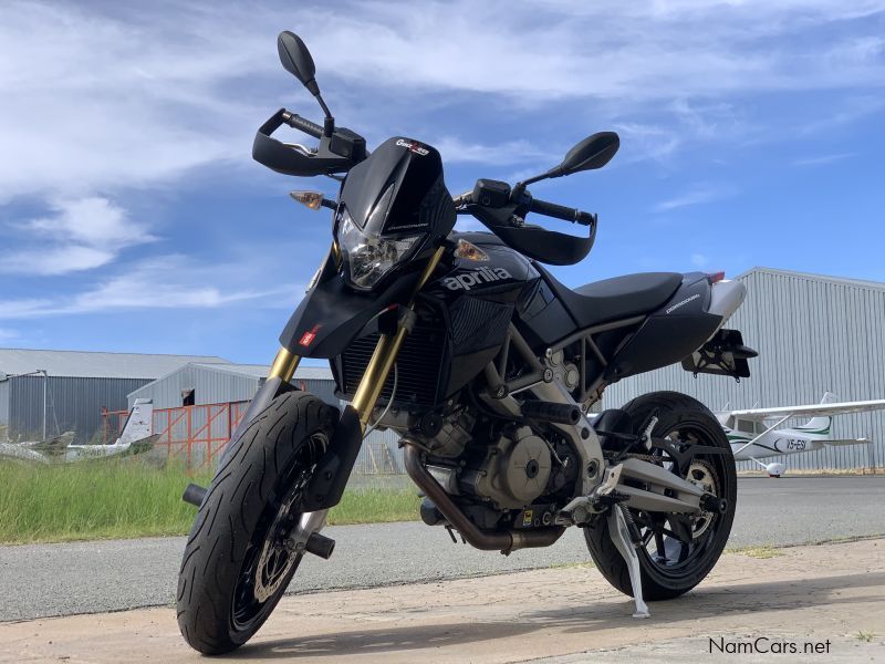 Aprilia Dorsoduro 750 in Namibia