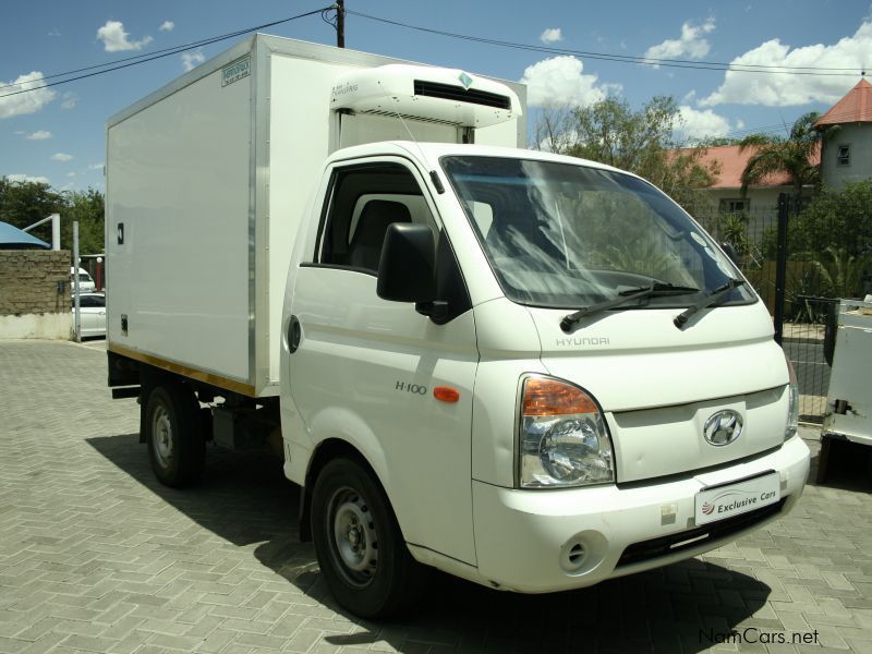 Hyundai H100 2.6 manual & Cool Box in Namibia