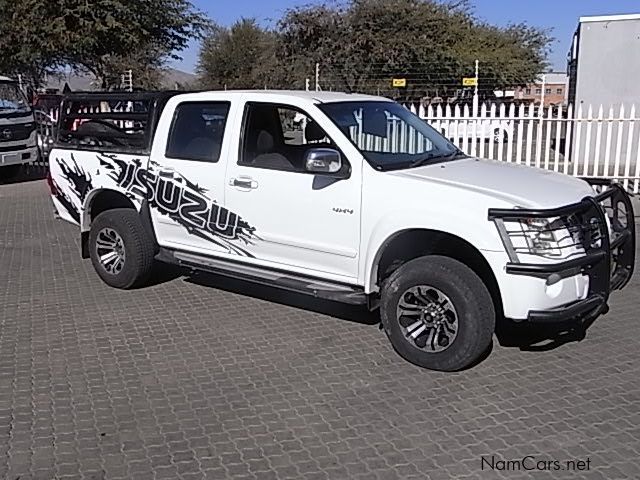 Isuzu KB360 V6 Isuzu 4x4 D cab Auto in Namibia