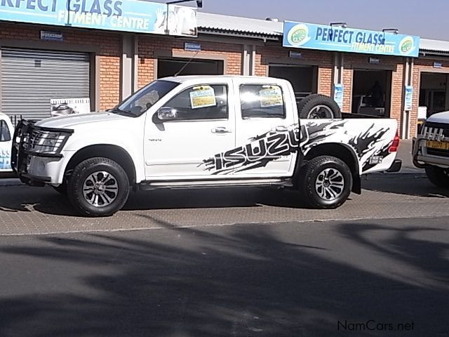 Isuzu KB360 V6 Isuzu 4x4 D cab Auto in Namibia