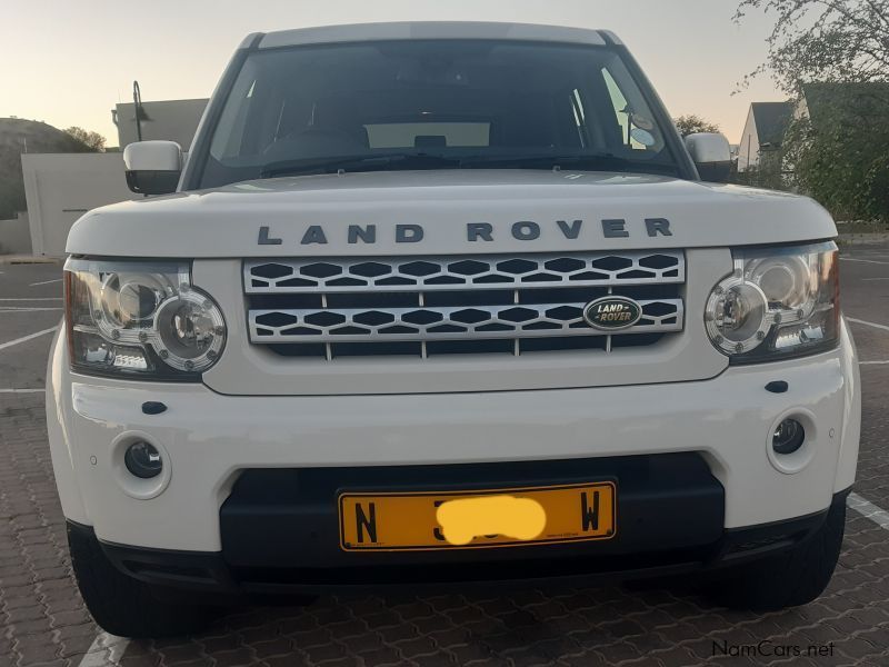 Land Rover Discovery 4 in Namibia