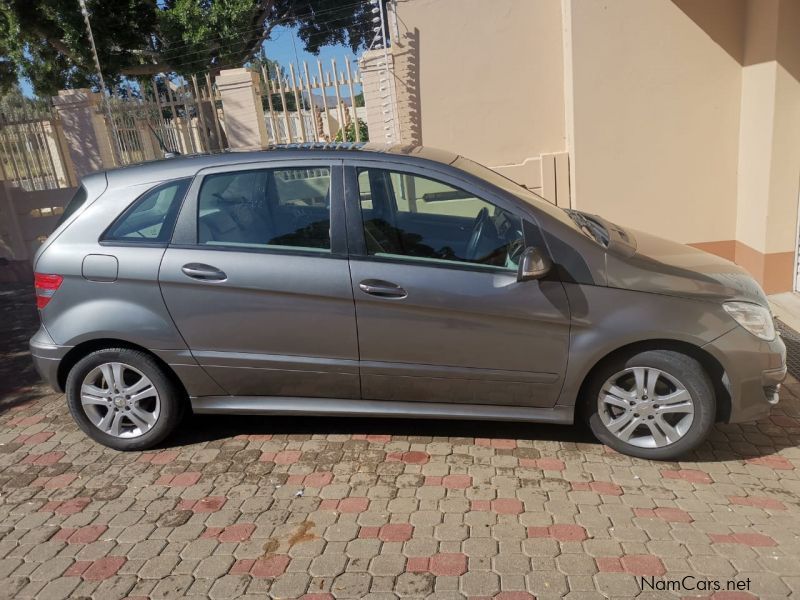 Mercedes-Benz B 200 in Namibia