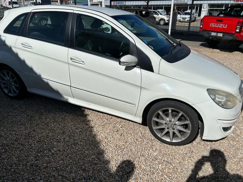 Mercedes-Benz B200 in Namibia