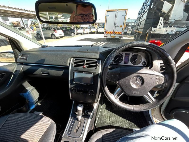 Mercedes-Benz B200 in Namibia