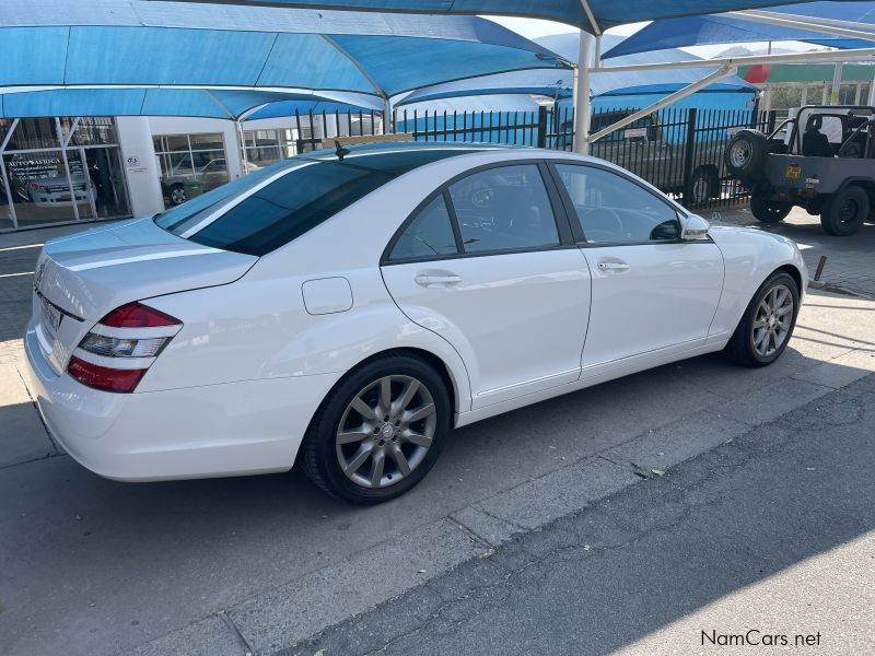 Mercedes-Benz S550 in Namibia