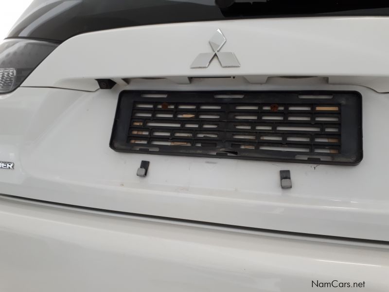 Mitsubishi Outlander 2.4 4x4(Sunroof) in Namibia