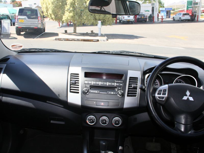 Mitsubishi Outlander 2.4 GLS a/t AWD in Namibia