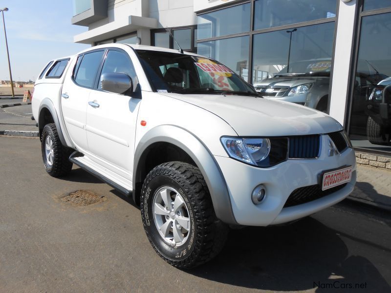 Mitsubishi Triton 3.2 DID D/C 4X4 in Namibia