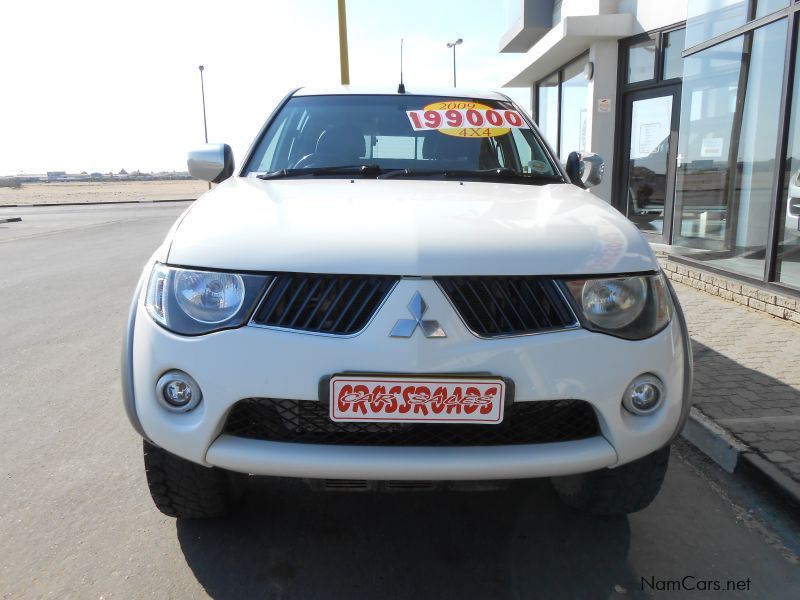 Mitsubishi Triton 3.2 DID D/C 4X4 in Namibia