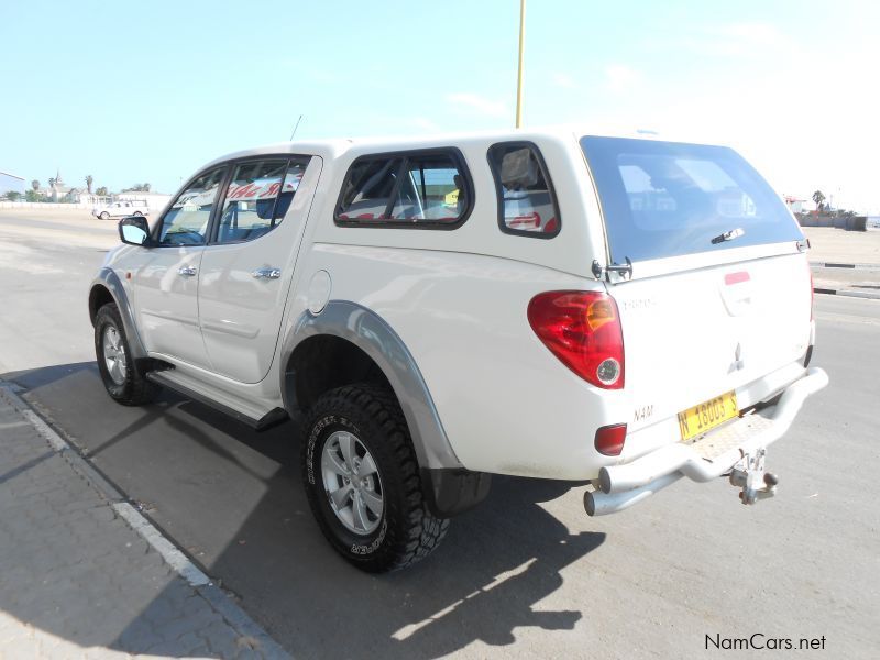 Mitsubishi Triton 3.2 DID D/C 4X4 in Namibia