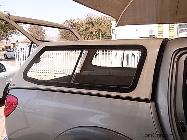 Mitsubishi Triton D Cab 2.5 DiD 4x4 in Namibia