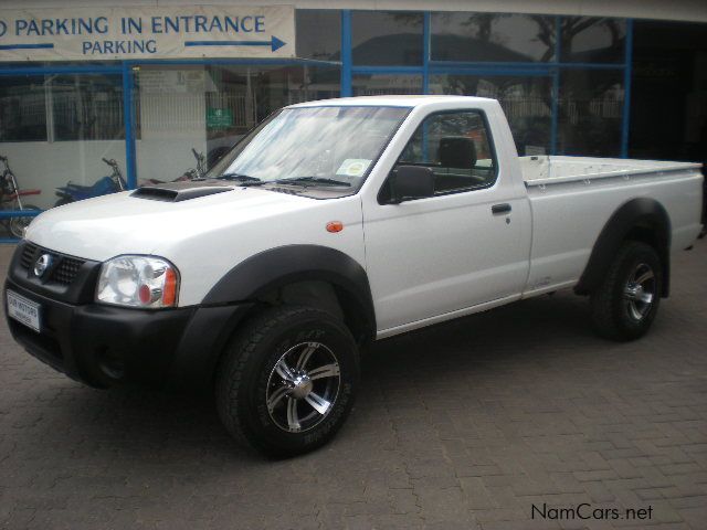 Nissan NP300 2.5 TDi 4X4 S/CAB in Namibia