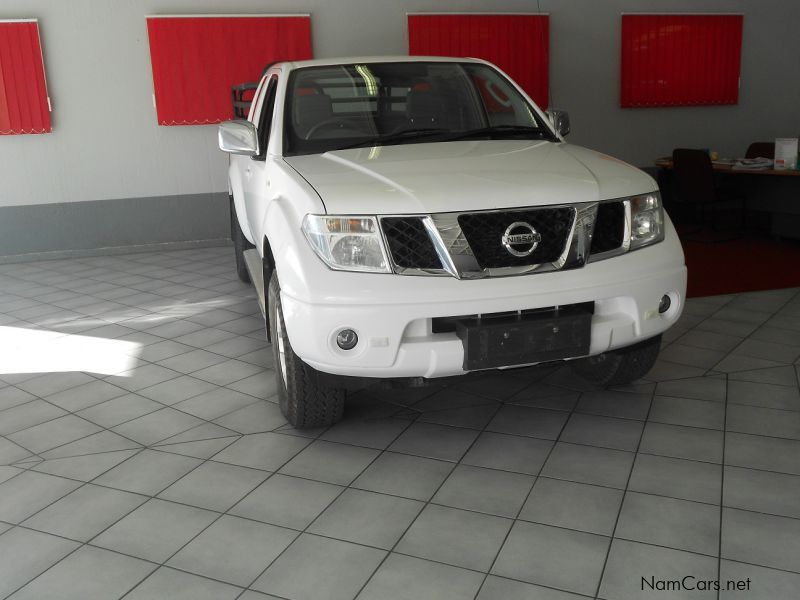 Nissan Navara 2.5 TDi K/Cab 4x4 in Namibia