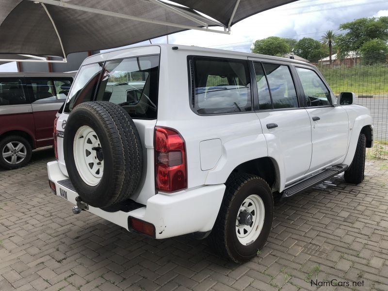 Nissan Patrol 4.8 GL in Namibia