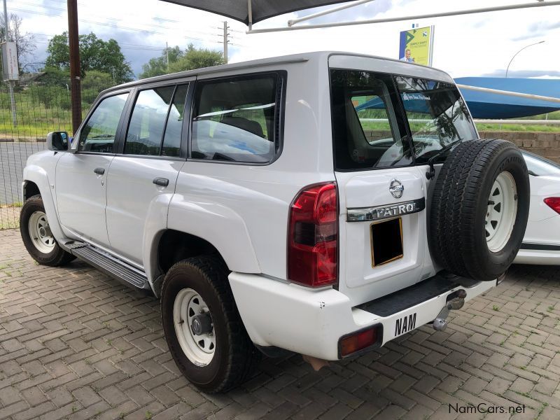 Nissan Patrol 4.8 GL in Namibia