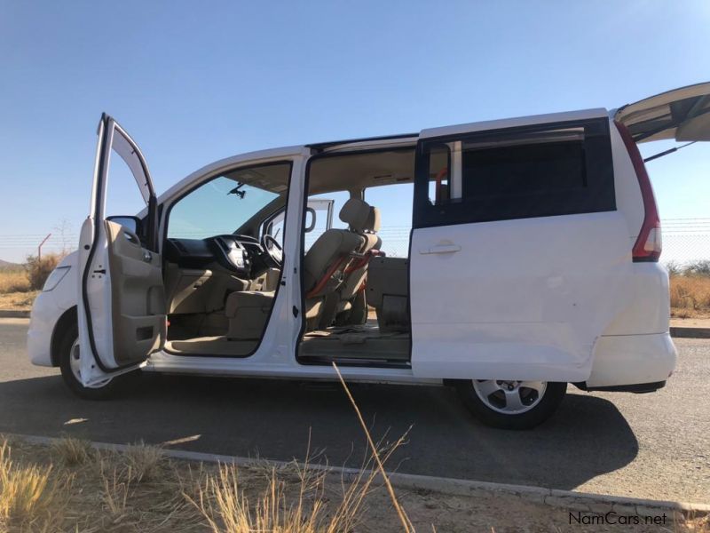 Nissan Serena in Namibia