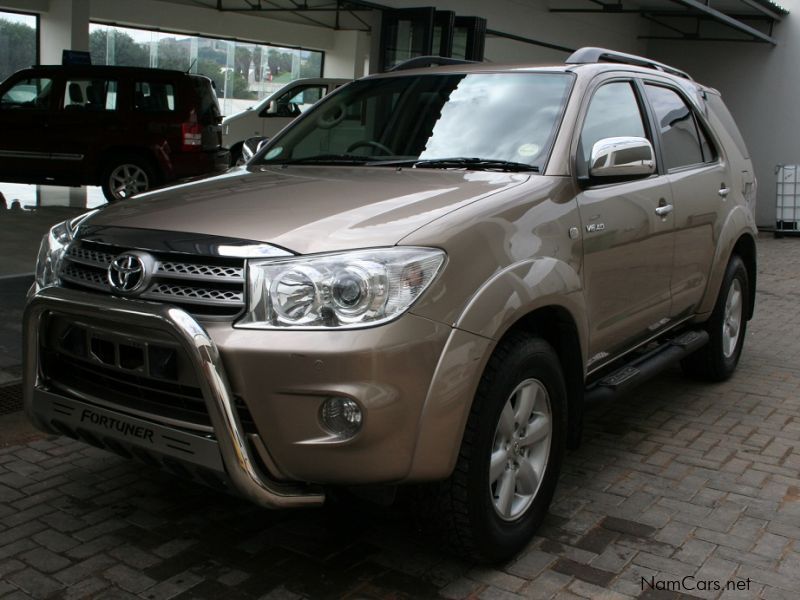 Toyota Fortuner 4.0 V6 a/t 4x4 ( local) in Namibia