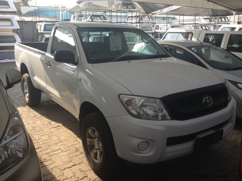 Toyota HILUX  2.5D-4D in Namibia