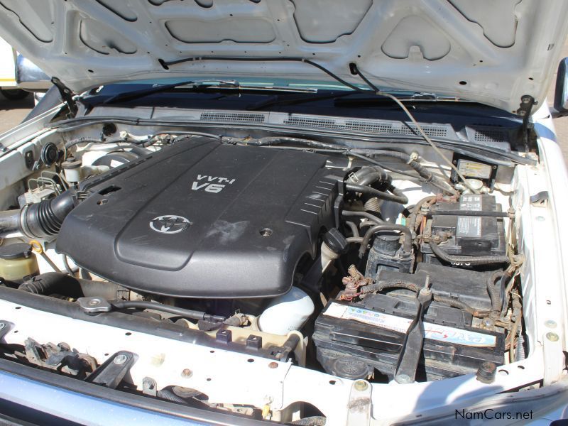 Toyota Hilux 4.0 V6 D Cab 4x4 auto in Namibia