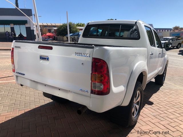 Toyota Hilux 4.0 V6 D/Cab A/t 4x4 in Namibia