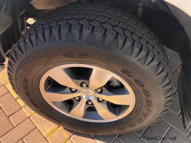 Toyota Hilux 4.0 V6 D/Cab A/t 4x4 in Namibia