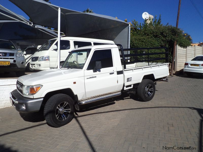 Toyota LANDCRUISER 4.2 DIESEL in Namibia