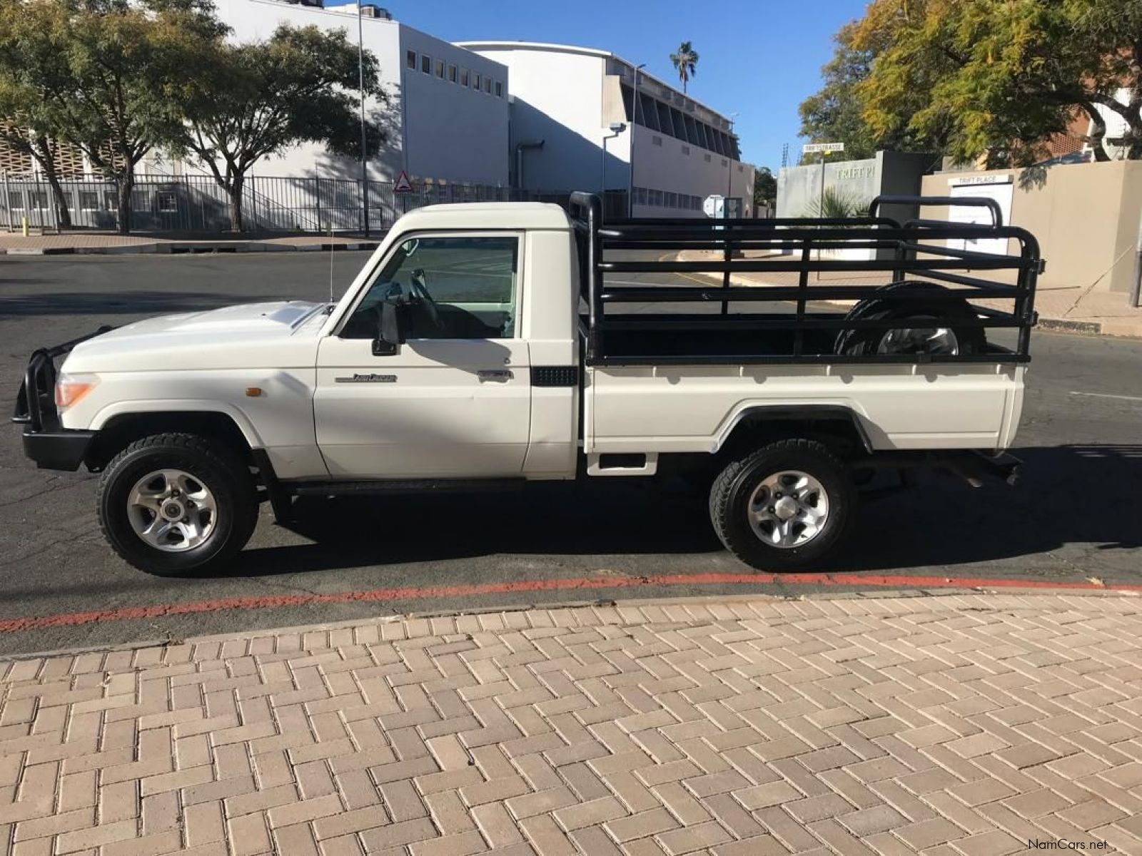 Toyota Land Cruiser 4.2 Diesel Scab 4x4 in Namibia