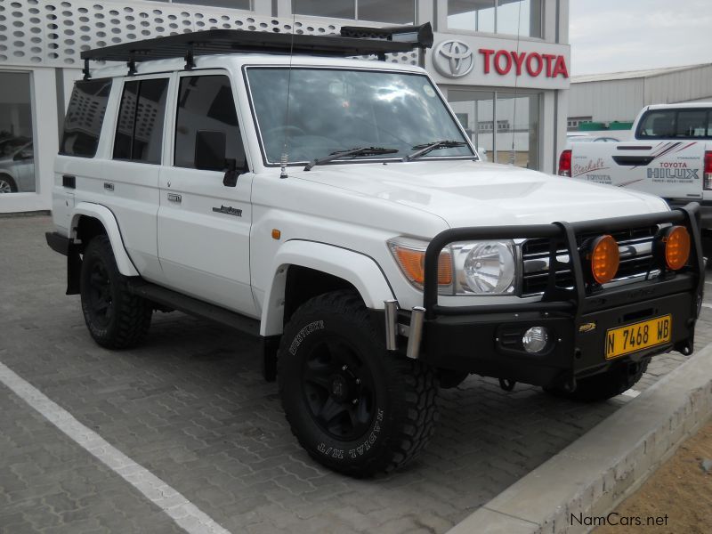 Toyota Land Cruiser 4.2D 70 SW in Namibia
